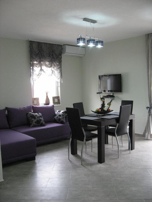 Smokva Apartments Herceg Novi Bilik gambar